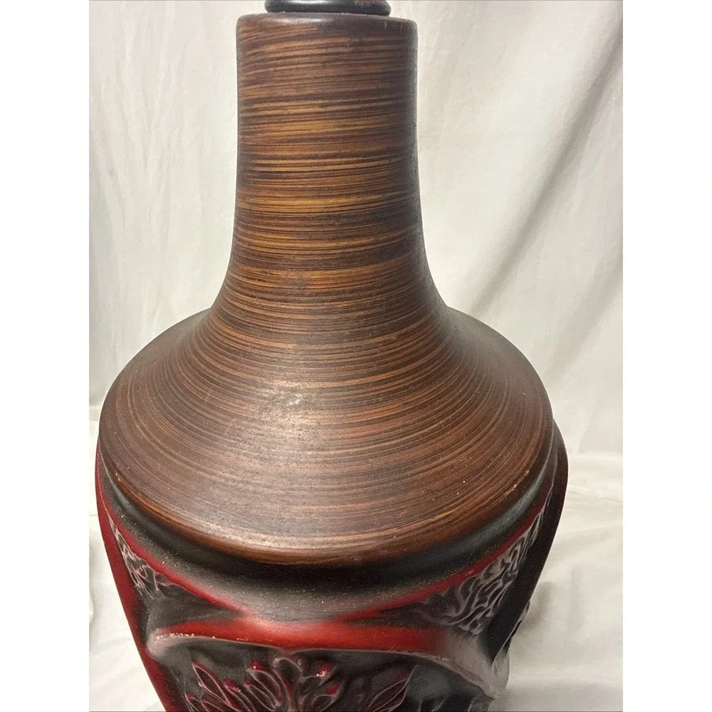 Vintage MCM Brutalist Ceramic Table Lamp Red Floral Medallion Wood Grain 60's